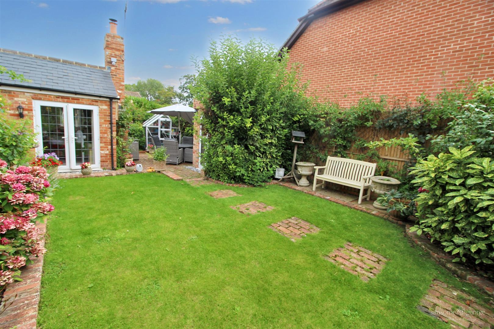 Kentwood Hill, Tilehurst, Reading